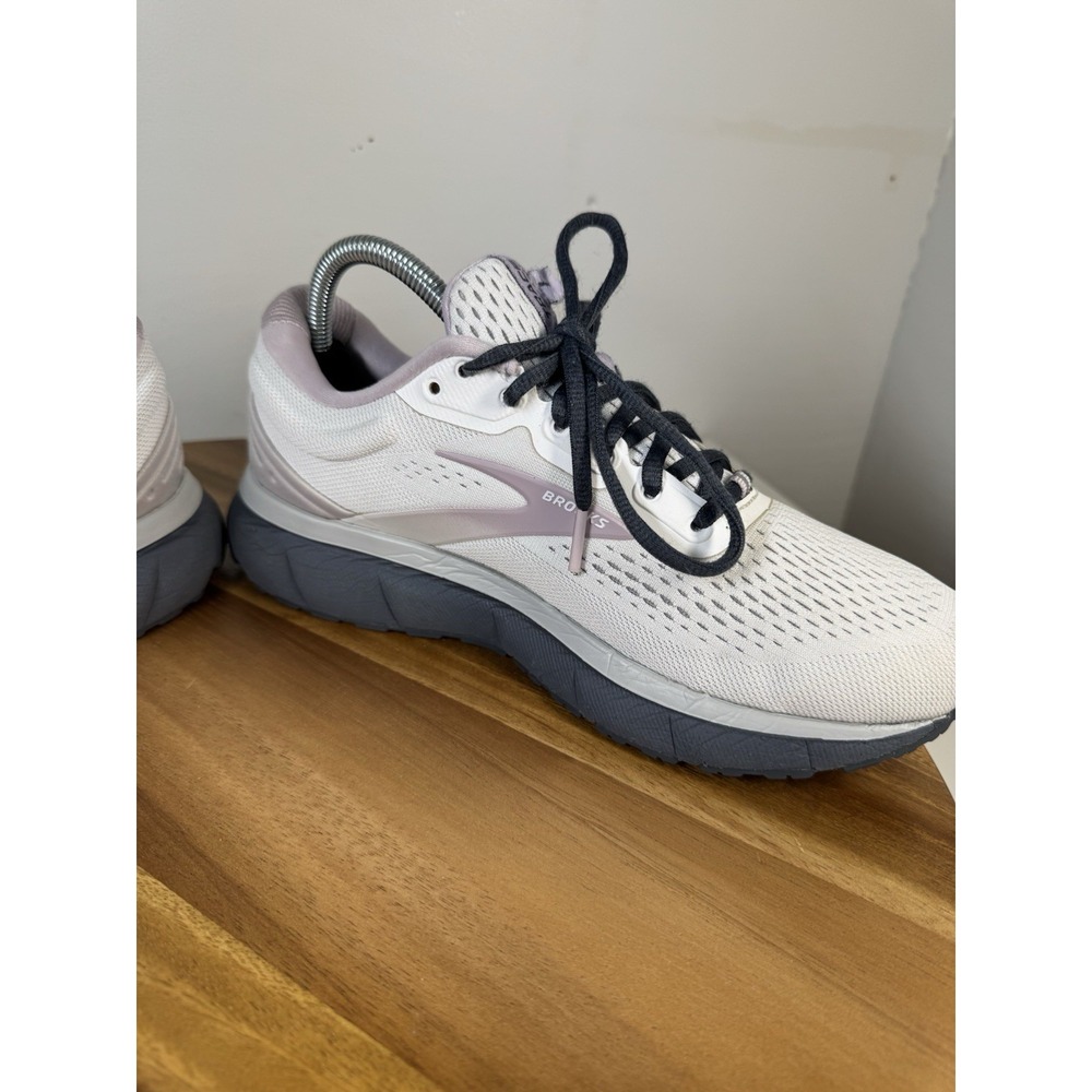 Brooks Women's Athletic Shoes in Light Pink and Gray - Picture 6 of 10